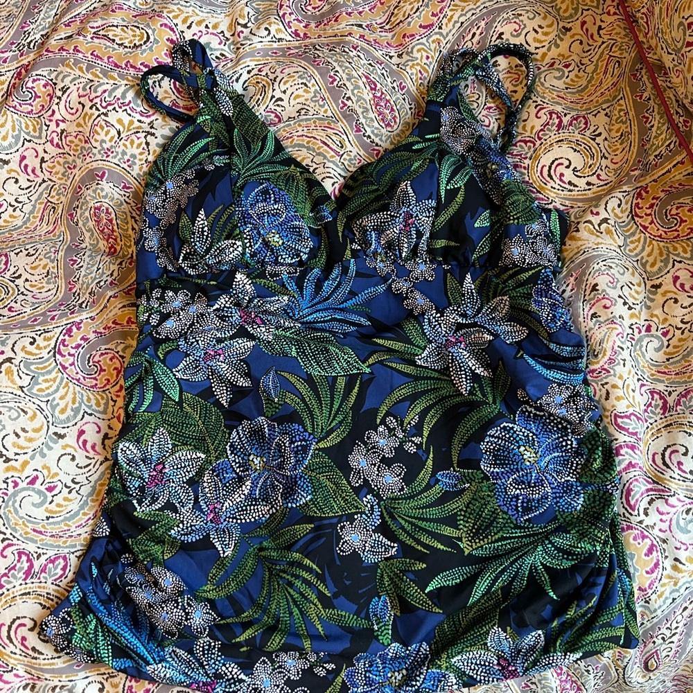 NWT-Women’s Dreamsuit Navy Floral Tankini Swim Top - Blue & Green